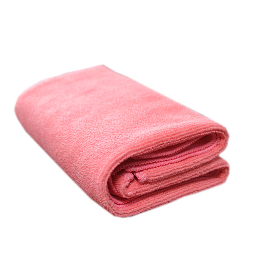 Serviette en microfibre de voiture rouge absorbante en peluche