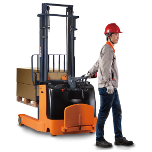 Electric Reach Stacker forklift 2ton Load Capacity