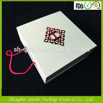 Accept Custom Order and apparel paper gift box printing Feature box printing