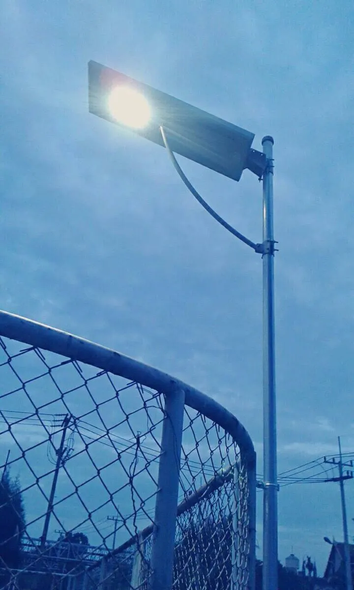 ---50W Integrated Solar Street Lamp for Yard Lights