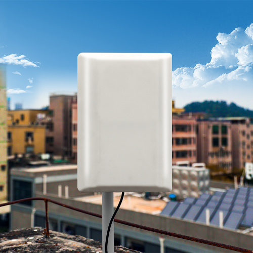 Antena LTE del panel MIMO al aire libre