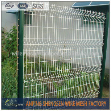 Triangle curvy fence/pvc Triangle curvy fence/galvanized Triangle curvy fence