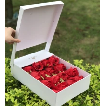 กล่องของขวัญดอกไม้กระดาษพลิกด้านบน