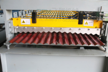 Tile corrugated zinc panel making machine