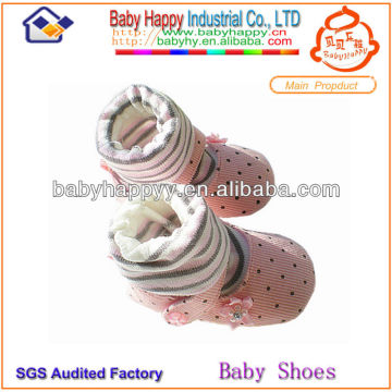 Small MOQ Shenzhen baby happy crochet baby girls shoes