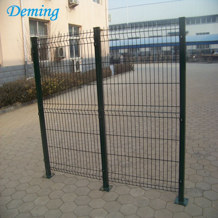 PVC Coated 3V Shape Welded Triangle Bending Fence