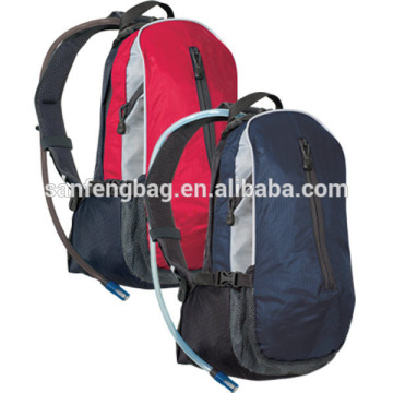 Outdoor camel bag with a 2 liter water bladder