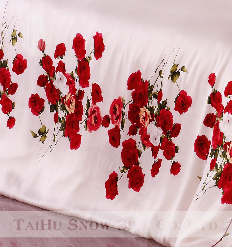 Taihu Snow red rose printed silk comfortable bedding set 4pcs