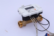 Wireless ultrasonic calorimeter