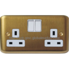 W82 series——2G switched 13A BS sockets