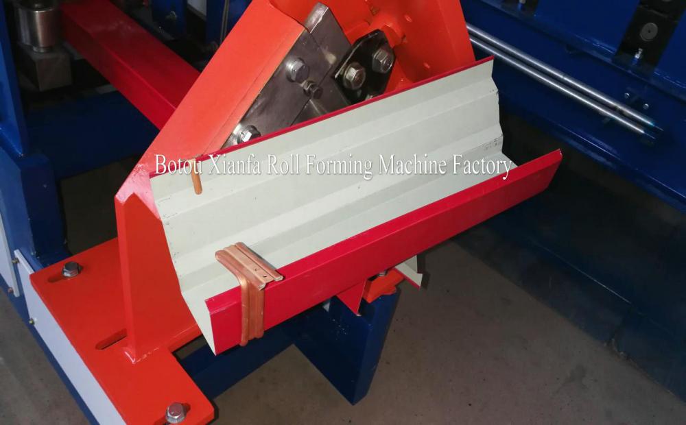 Roof square gutter making machine