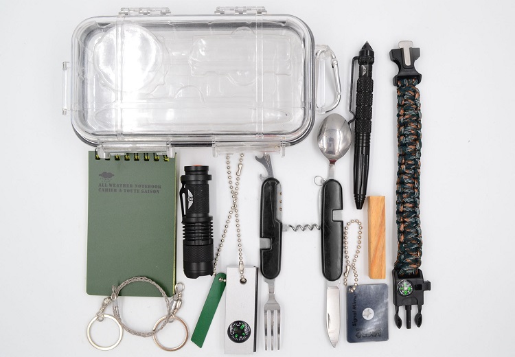 2020 New Transparent Case Camping Emergency Survival Kit ,Emergency EDC Survival Gear with Signal Mirror Fire Starter Fatwood
