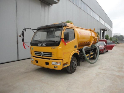 DENGFENG 4x2 5000L vacuum truck