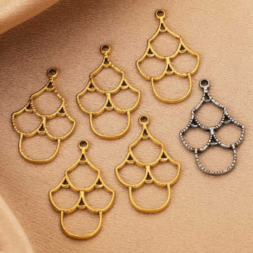 New Arrival Hollow Frame 18K PVD Gold Initial Pendant Bracelet