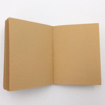 Cahier en papier avec graphique mignon