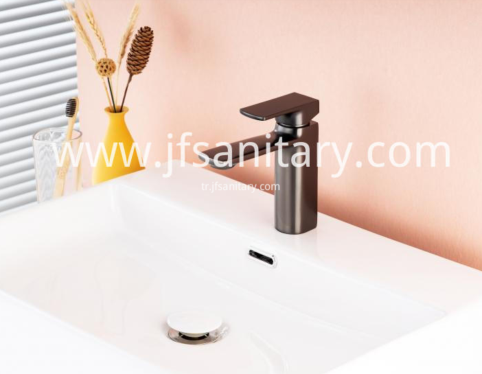 basin faucet