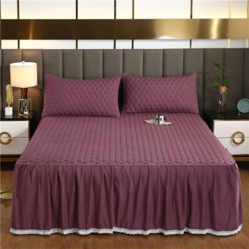 Skin-friendly lace quilted bed skirt