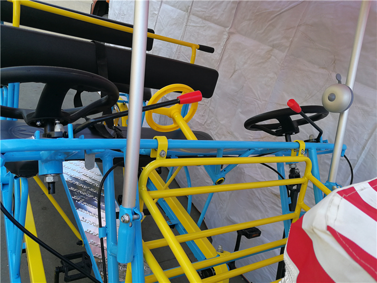 Beautiful red color tandem bike for 3 person/22 inch wheel tandem bike with canvas cloth/high quality tandem bike for a couple