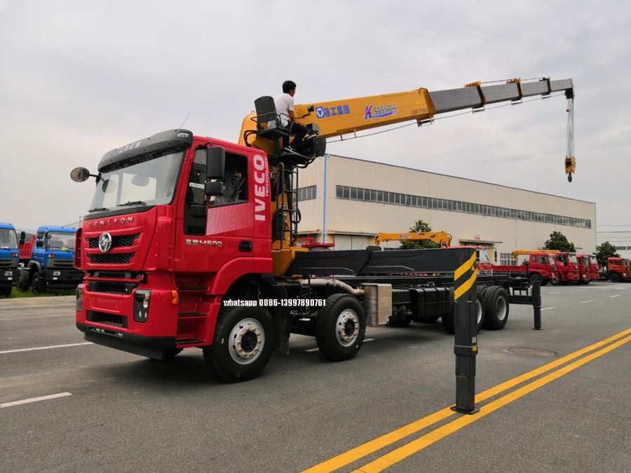 iveco crane truck