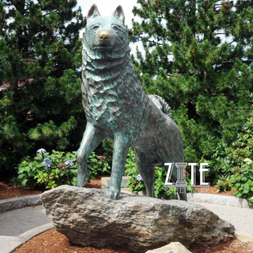 Outdoor garden life size metal animal bronze husky dog statue