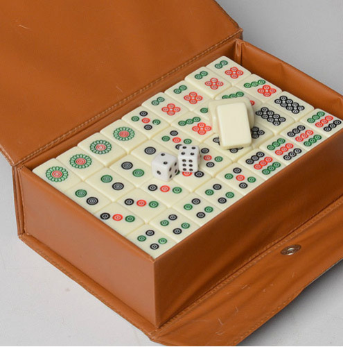 Mahjong gift set in PVC box