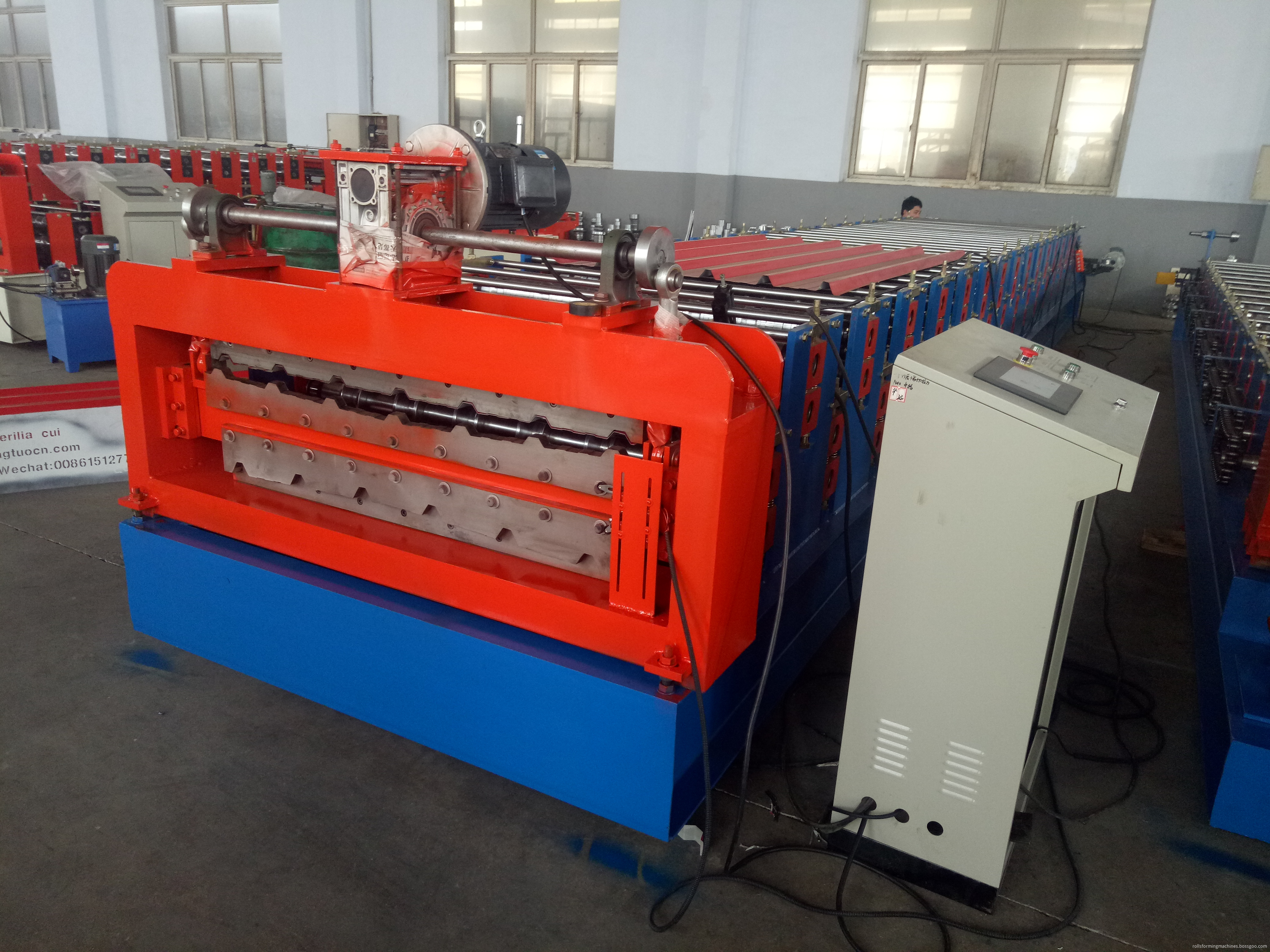 roofing sheet machine