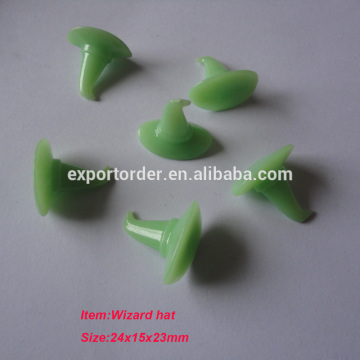 Plastic Wizard Hat as halloween confetti