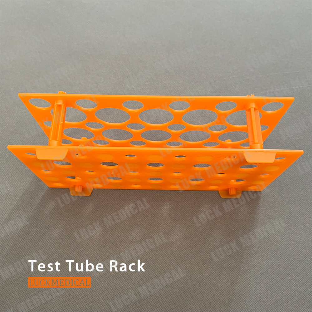 Laboratuarda test tüpü rafı