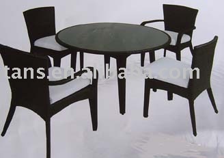 Pe Rattan Dining Table Set