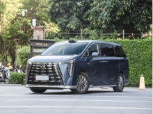 Trumpchi M8 plug-in hybrid MPV high-speed electric vehicle medium and large MPV