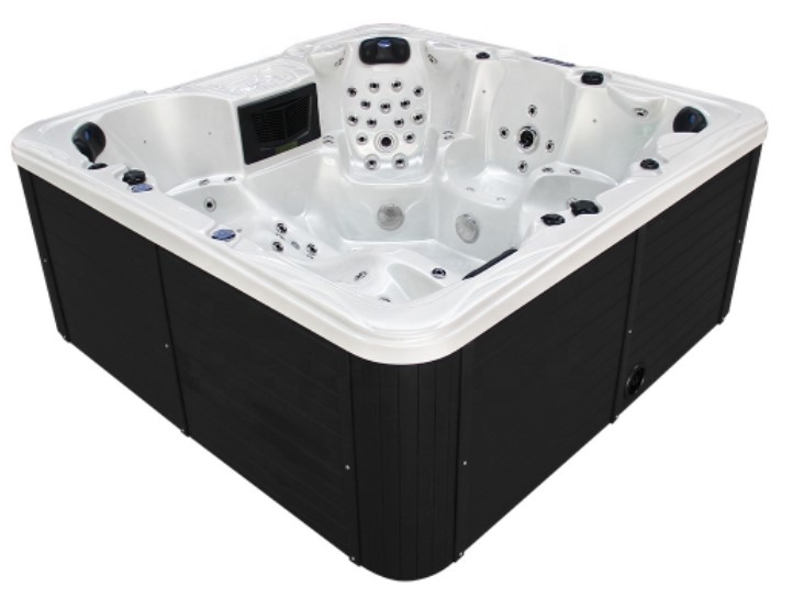 Salt water massage spa whirlpool hot tub