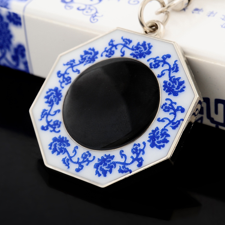 Wholesale Chinoiserie Metal Keychain Blue and White Porcelain Keychain Special Souvenir Gift