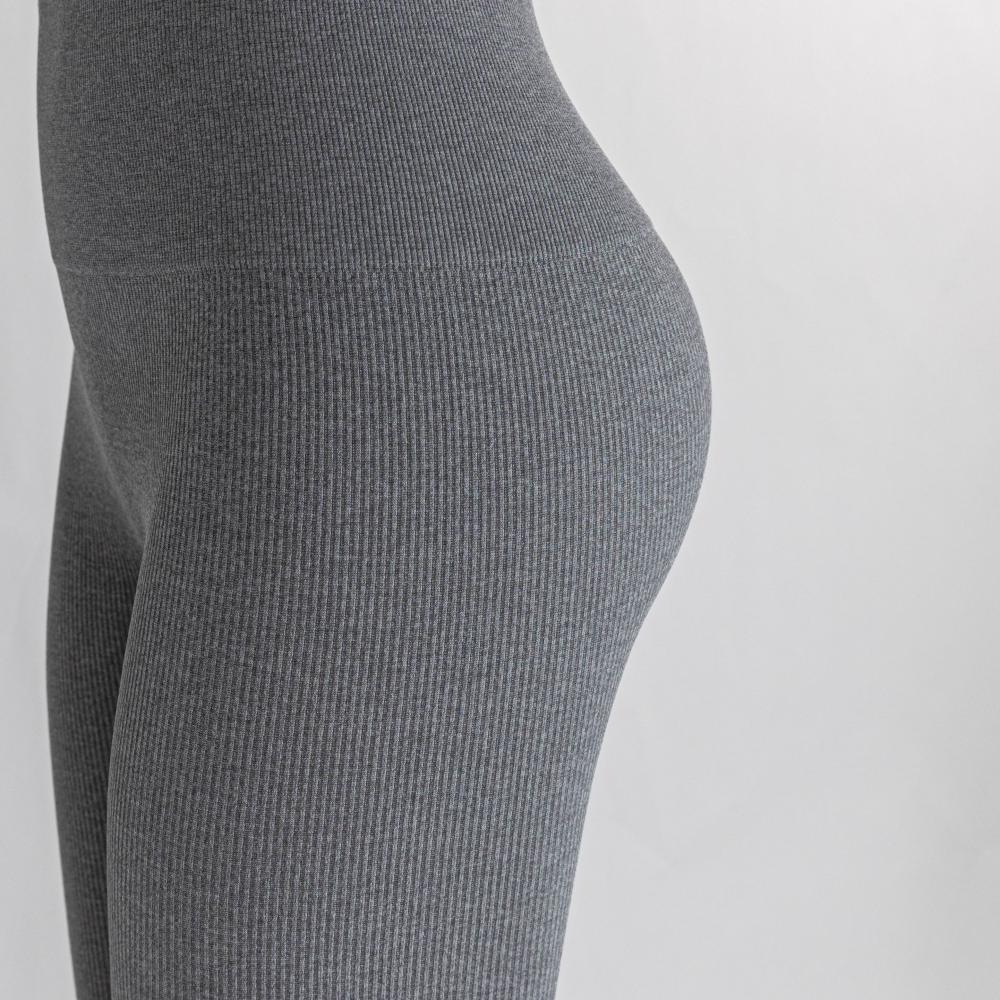 Gray Ladies Knee Length Yoga Pant