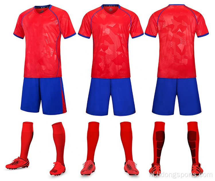 Op maat gemaakte training jersey mesh mannen dragen voetbaluniformen