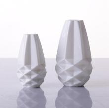 Hot Selling White colored glass diffusers bottle