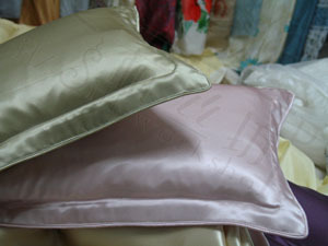 Silk pillow case