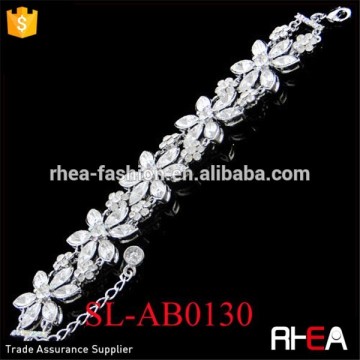 Cystal Flower Bracelet Elegant Silver Clear Rhinestones bracelet
