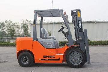 Better experience hydraulic pressure diesel forklift 3tons FD30