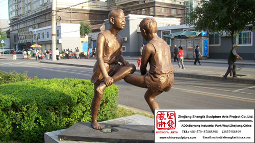 Square Famous Bronze Sculpture