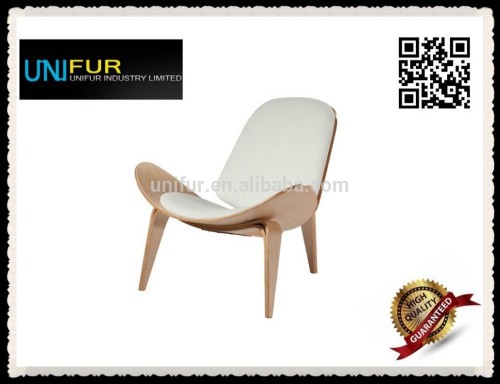 Hans Wegner, replica PU cushion covered shell lounge chair with beech wood