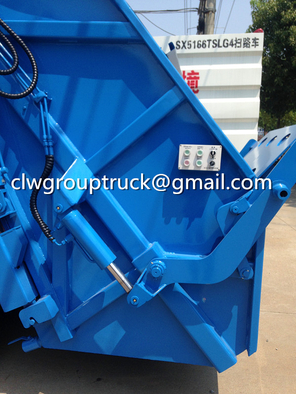 Dongfeng Duolika 5CBM Compress Trash Truck