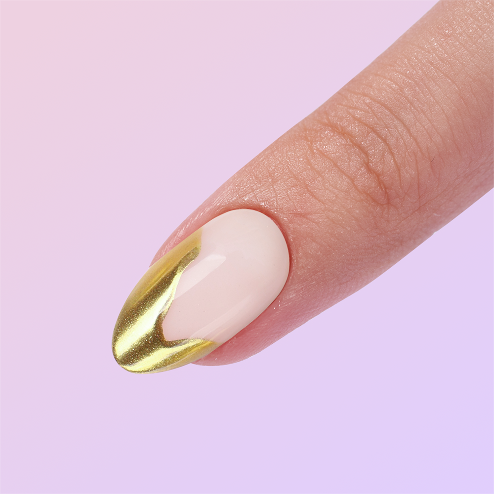 almond short high-end nails