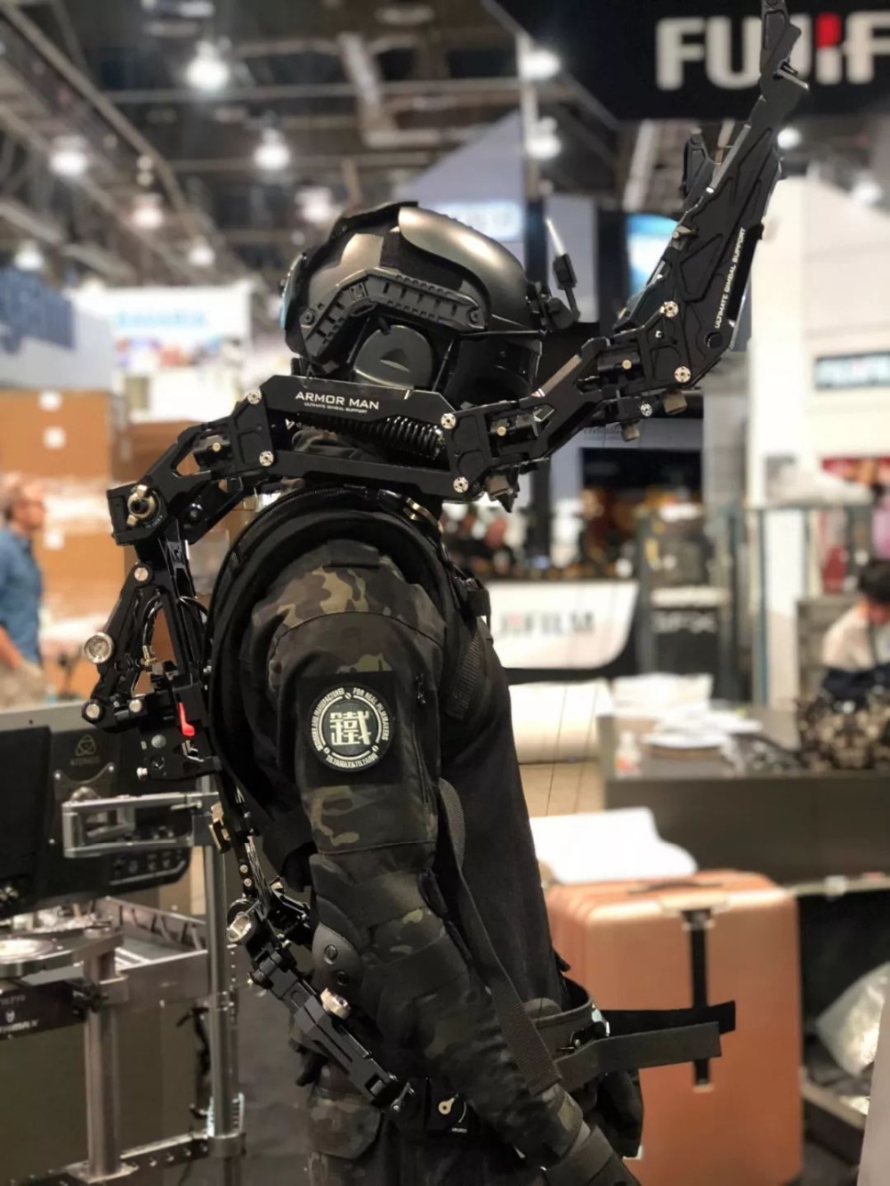 TILTA Tiltamax ARM-T03 Armor Man 3.0 Gimbal Support System For ARRI RED Camera DJI RONIN 2 3-Axis Gimal Stabilizer steadycam