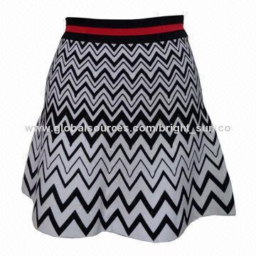 Women's fashion skirts in intarsia pattern