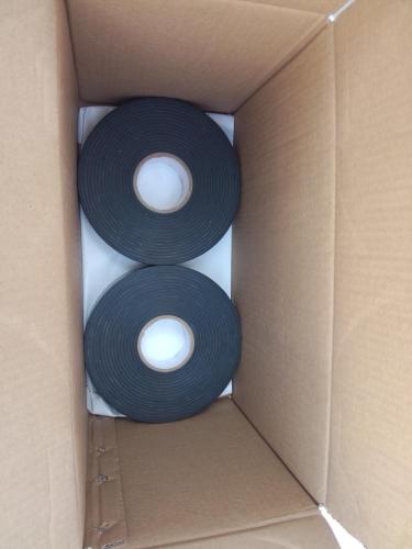 High adhesion self adhesive bitumen tape