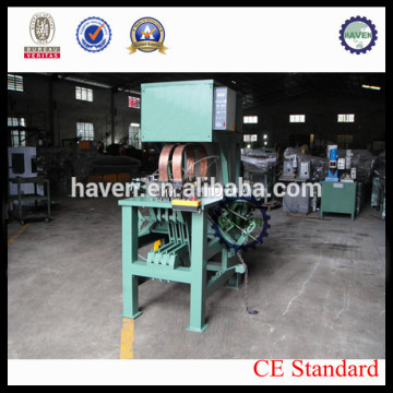 Fully automatical chain welding machine