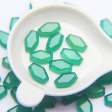 Natural Green Chalcedony Green Agate Hexagonal Loose Stones