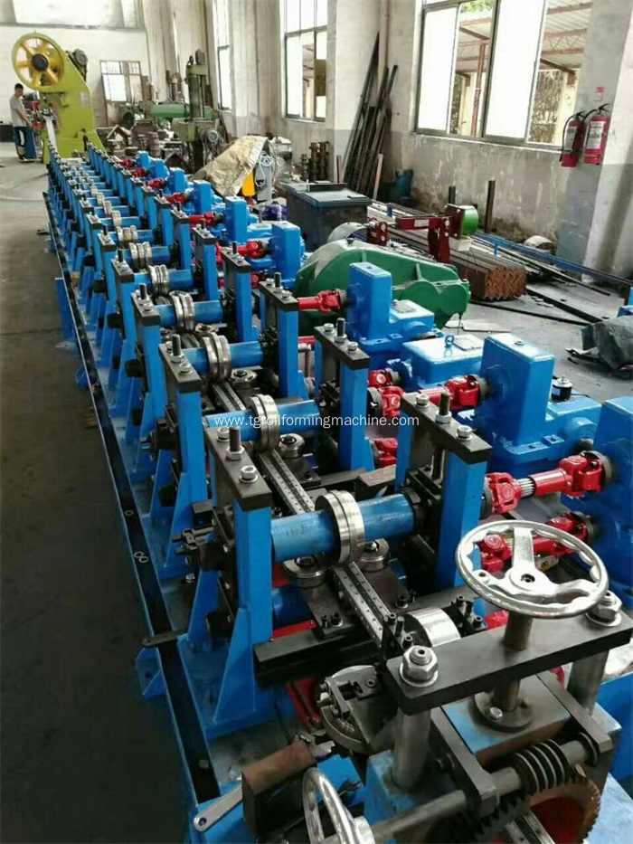 Nine Fold Profile Roll Forming Machine