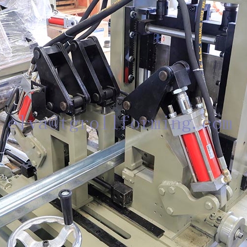 Automatic CZ interchange Purlin roll forming machine