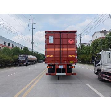 Dongfeng liuqi petit van liquide inflammable à trois essieux